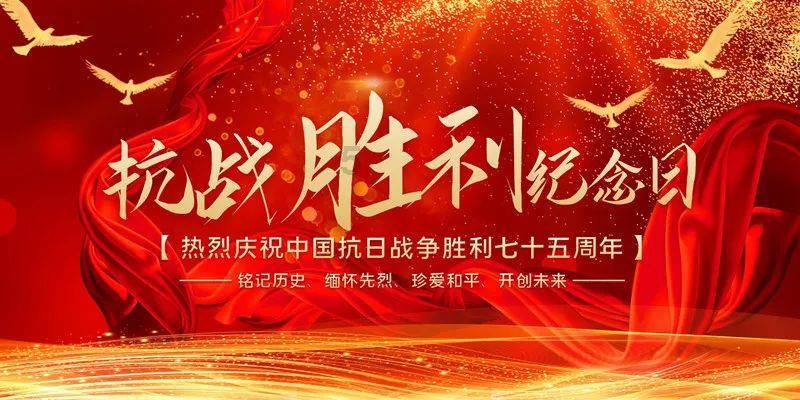 男孩获祖孙三辈首张奖状,全家拉横幅放礼花庆祝